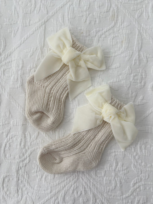 Velvet Bow Socks (Cream)